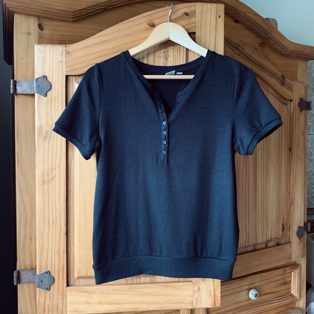 Gap Knit Henley Black Short Sleeve Top
